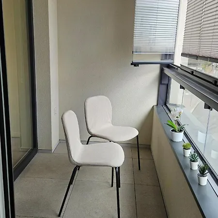 Apartamento Klamovka Stylish By Rentez