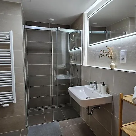 Klamovka Stylish By Rentez Apartament